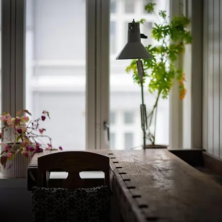 شقة New Spacious & Cozy Hideaway With Location *