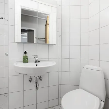 شقة New Spacious & Cozy Hideaway With Location *